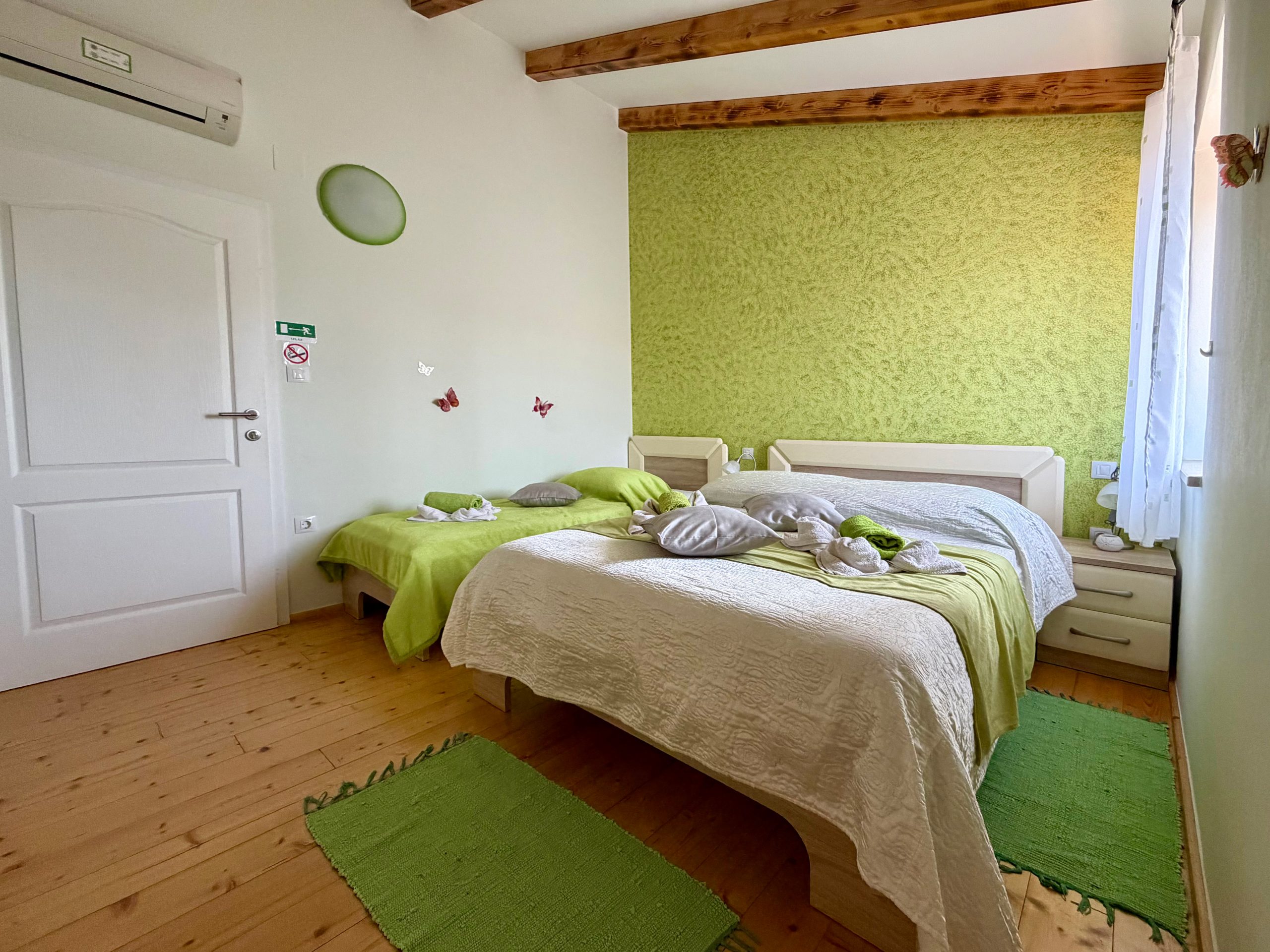 Soba Ružmarin – Casa Rustica Guranis